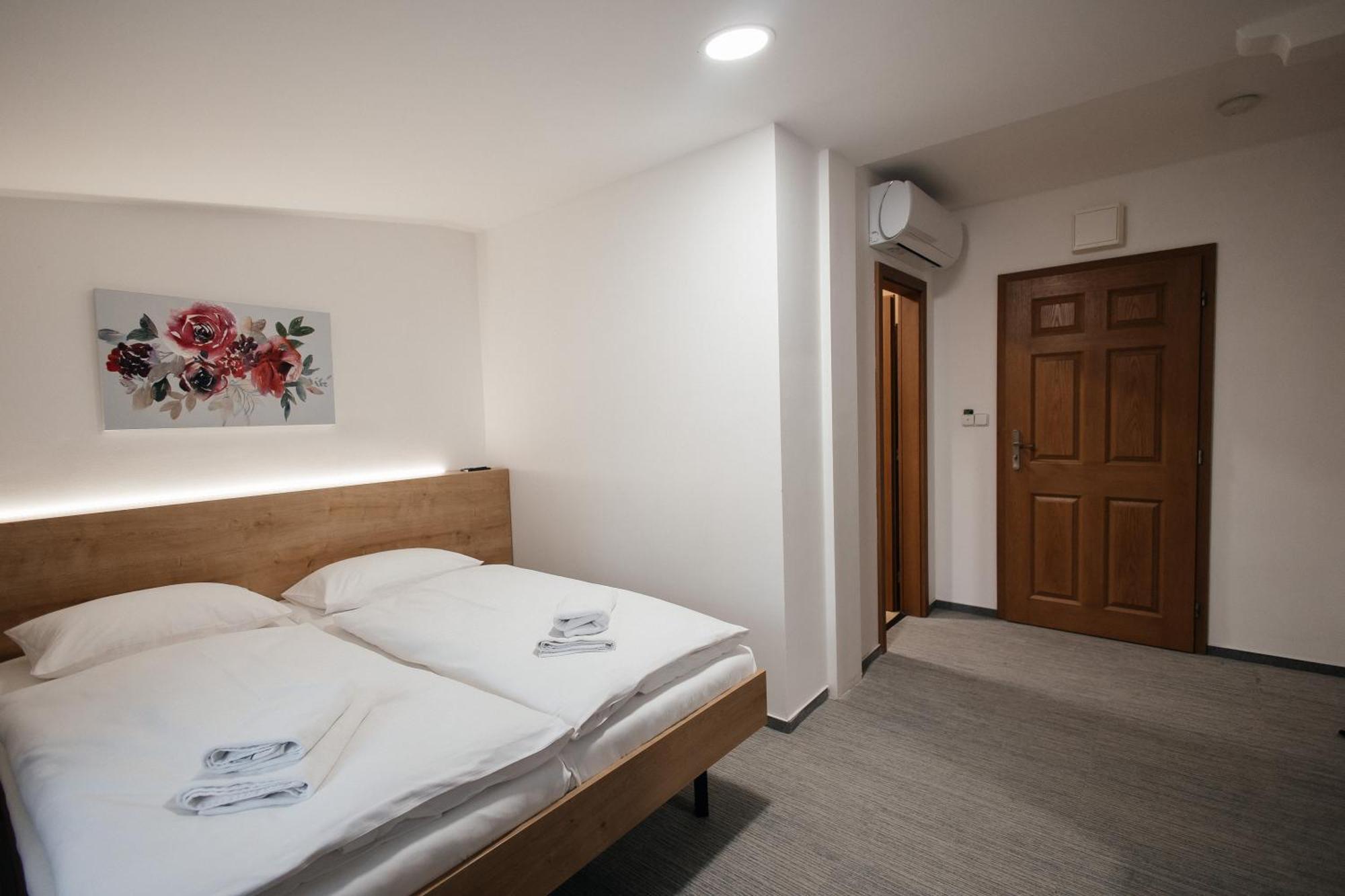 Golden Golem Hotel & Spa 프라하 외부 사진